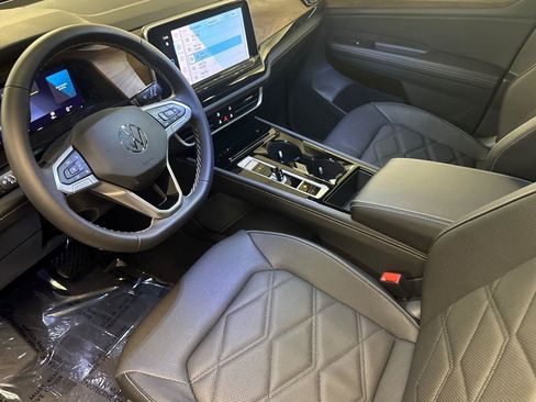 New 2026 Volkswagen Atlas SE image 9
