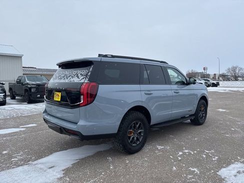 Used 2025 Ford Expedition Tremor image 8