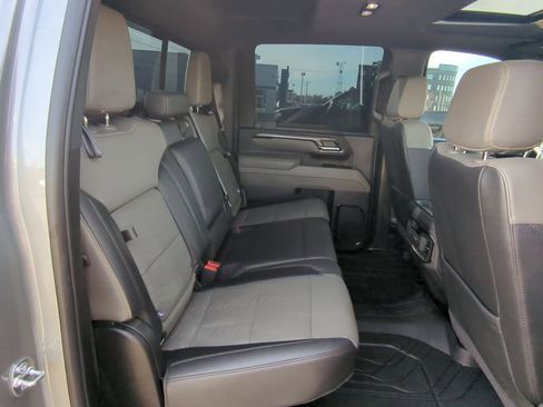 Used 2025 Chevrolet Silverado 2500 ZR2 w/ Technology Package image 28