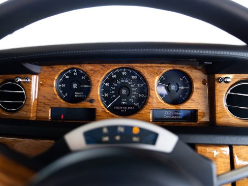 Used 2009 Rolls-Royce Phantom Drophead Coupe image 23