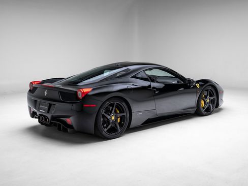 Used 2010 Ferrari 458 Italia Coupe image 24