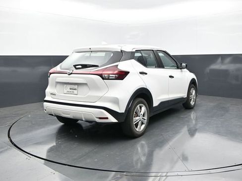 Used 2021 Nissan Kicks S FWD image 8