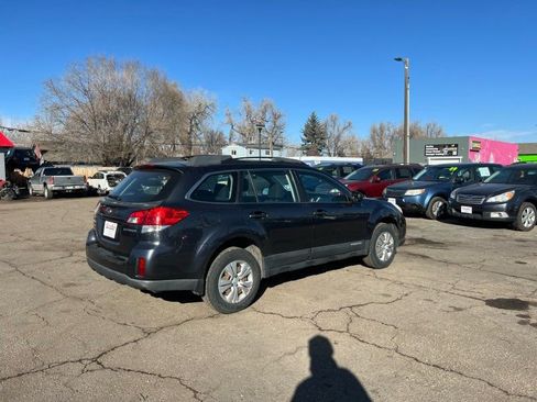 Used 2011 Subaru Outback 2.5i image 6