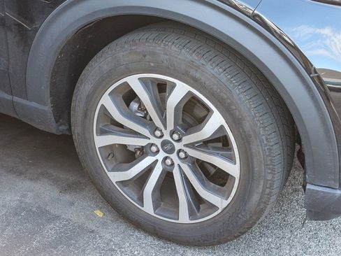 Used 2023 Ford Explorer ST-Line w/ Class IV Trailer Tow Package image 9