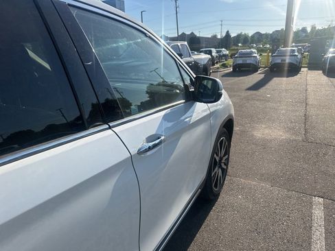 Used 2019 Honda Pilot Touring image 17