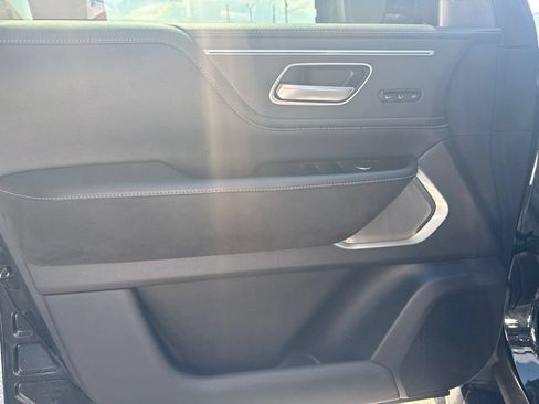 Used 2025 INFINITI QX80 Sensory w/ Premium Cargo Package AWD/4WD image 21