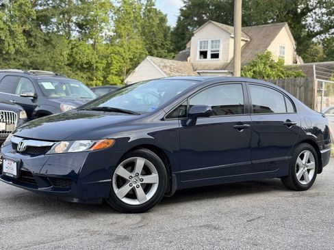Used 2010 Honda Civic LX image 2