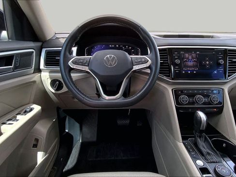 Used 2022 Volkswagen Atlas SE w/ Panoramic Sunroof Package AWD/4WD image 6
