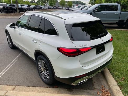 Used 2025 Mercedes-Benz GLC 300 image 29