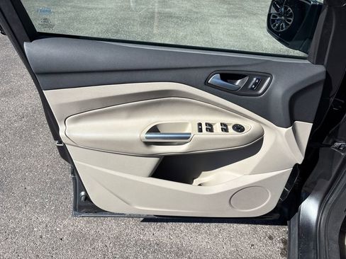 Used 2016 Ford Escape SE image 10