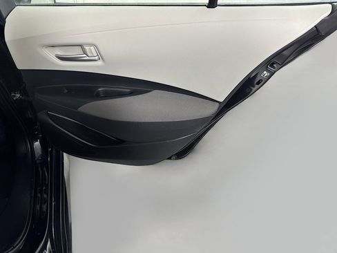 Used 2020 Toyota Corolla LE image 27