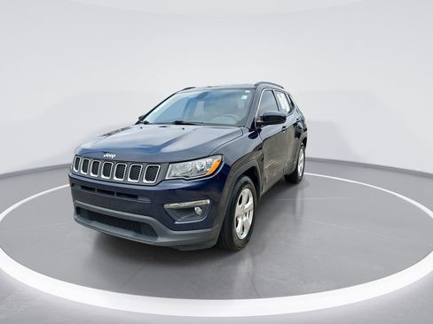Used 2019 Jeep Compass Latitude w/ Popular Equipment Group image 4