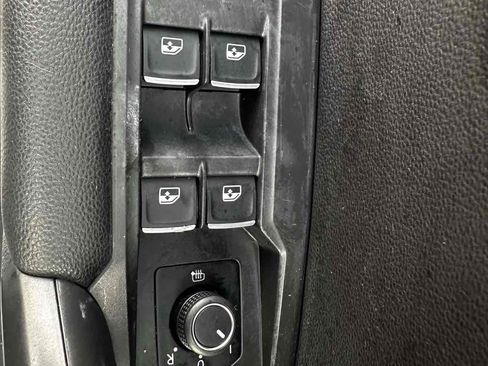 Used 2021 Volkswagen Tiguan SEL image 11