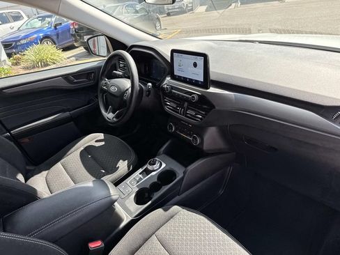 Used 2025 Ford Escape Active AWD/4WD image 13