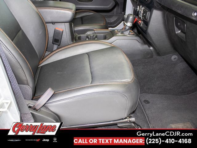 Used 2023 Jeep Gladiator Mojave w/ LED Lighting Group AWD/4WD image 11