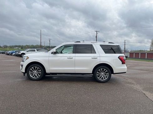 Used 2018 Ford Expedition Limited w/ Equipment Group 301A AWD/4WD image 4