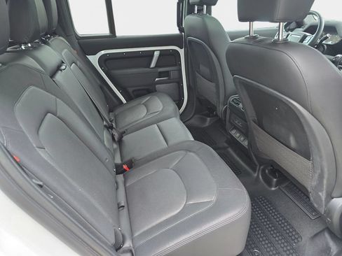 Used 2023 Land Rover Defender 110 X-Dynamic SE AWD/4WD image 11