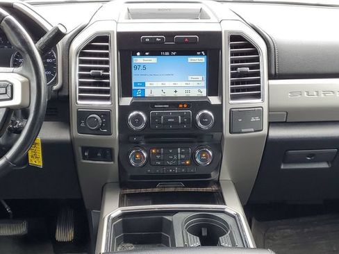 Used 2017 Ford F250 Lariat w/ Lariat Value Package AWD/4WD image 35