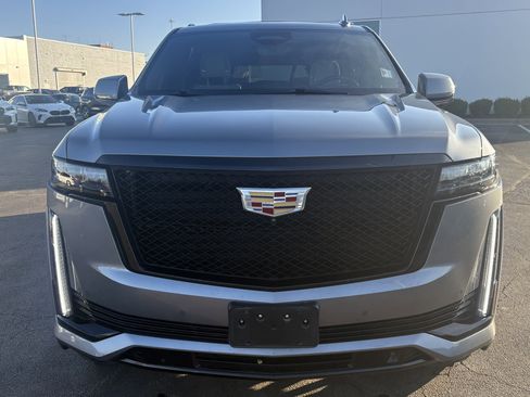 Used 2022 Cadillac Escalade ESV Sport w/ Touring Package image 3