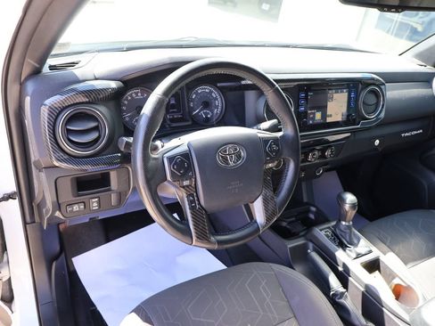 Used 2016 Toyota Tacoma TRD Sport w/ Towing Package AWD/4WD image 24