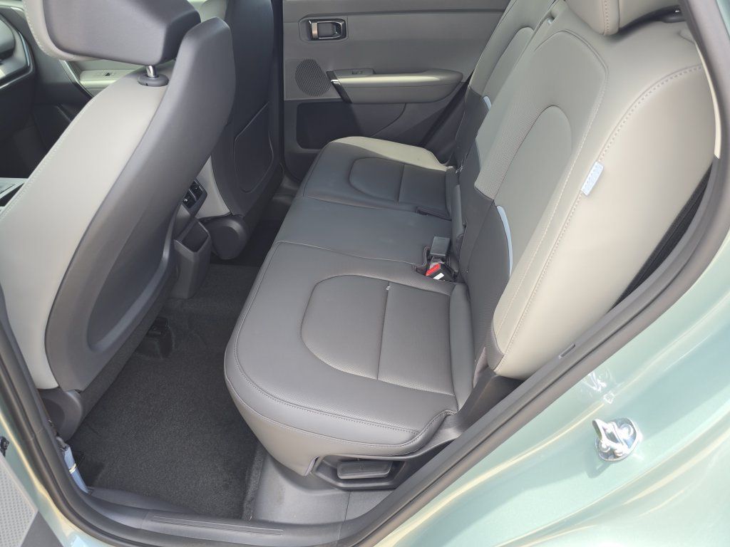 New 2027 Kia Seltos EX w/ EX Panoramic Sunroof Package FWD image 17