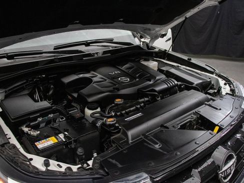 Used 2024 Nissan Armada Platinum w/ Captain's Chairs Package image 32