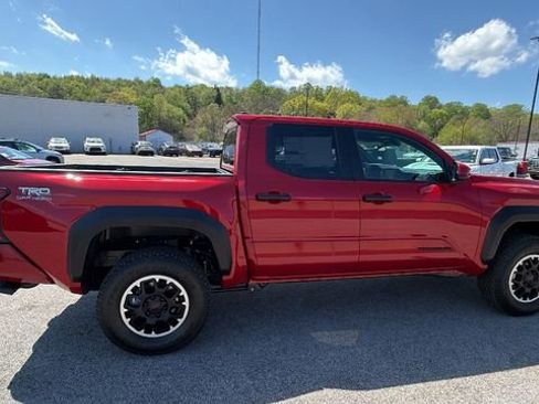 New 2026 Toyota Tacoma TRD Off-Road AWD/4WD image 8