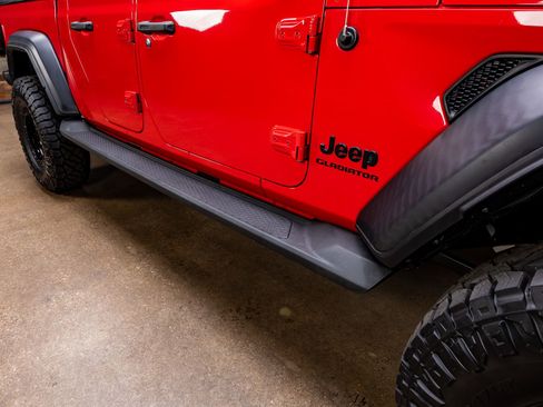 Used 2020 Jeep Gladiator Sport w/ Quick Order Package 24S image 13