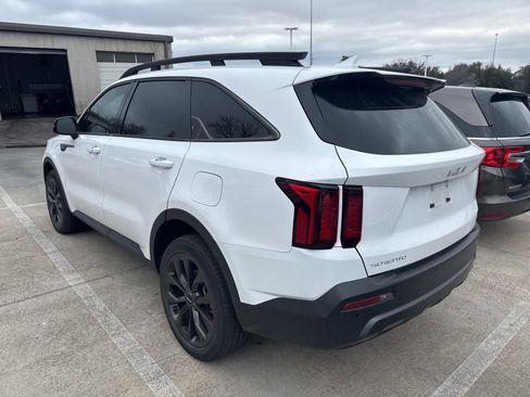 Certified 2023 Kia Sorento X-Line EX image 6