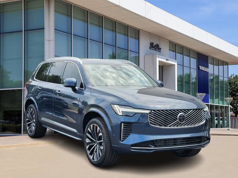 New 2026 Volvo XC90 B5 Ultra image 2