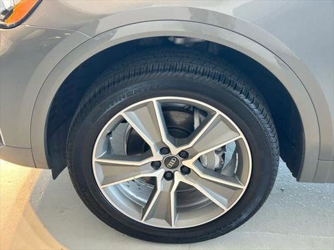 Certified 2025 Audi Q5 2.0T Premium image 8