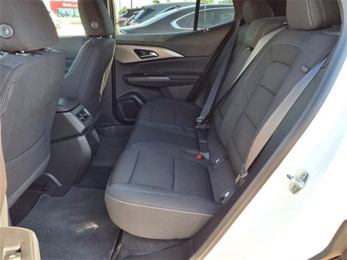 Used 2025 Chevrolet Equinox EV LT image 10