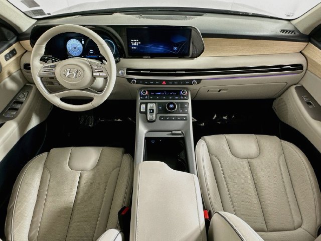 Used 2024 Hyundai Palisade Limited FWD image 14