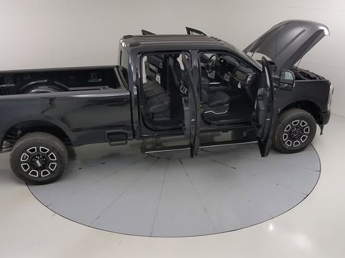 New 2025 Ford F350 Platinum w/ FX4 Off-Road Package image 47