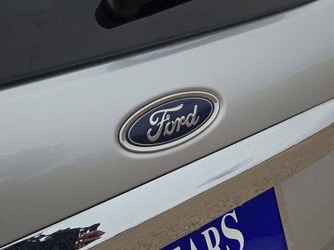Used 2021 Ford EcoSport Titanium AWD/4WD image 12
