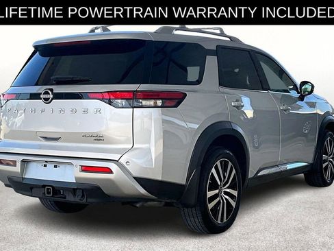 Used 2025 Nissan Pathfinder Platinum w/ Cargo Package image 2