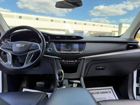 Used 2018 Cadillac XT5 Luxury w/ Driver Awareness Package image 27