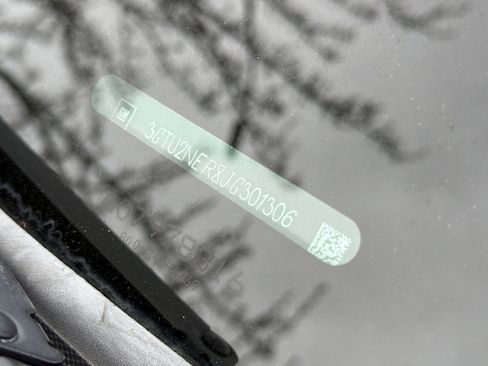 Used 2018 GMC Sierra 1500 SLT image 3