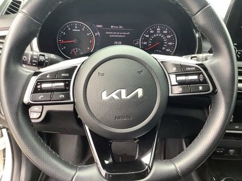 Used 2023 Kia Seltos SX w/ SX Sunroof Package AWD/4WD image 30