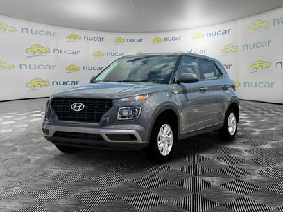 New 2025 Hyundai Venue SE