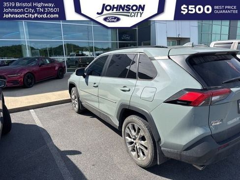 Used 2021 Toyota RAV4 XLE Premium AWD/4WD image 19