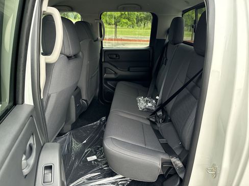 Certified 2025 Nissan Frontier S AWD/4WD image 24