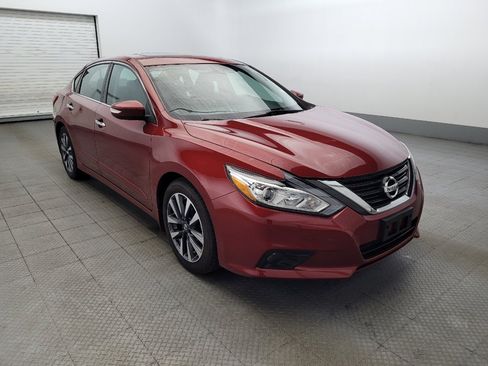 Used 2017 Nissan Altima 2.5 SV w/ Convenience Package FWD image 13