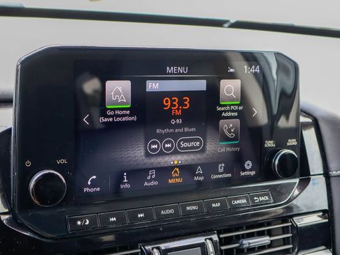 Used 2024 Nissan Pathfinder SL w/ SL Premium Package FWD image 5