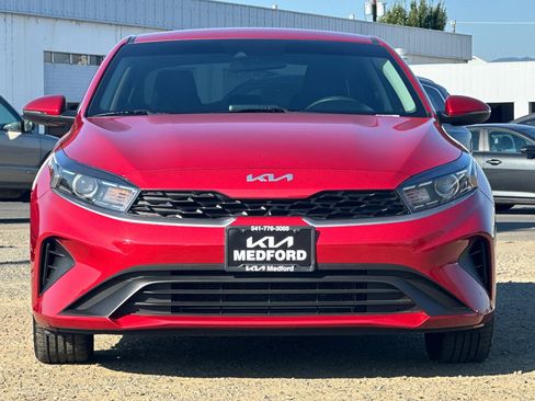 Used 2023 Kia Forte LXS w/ LXS Technology Package FWD image 10