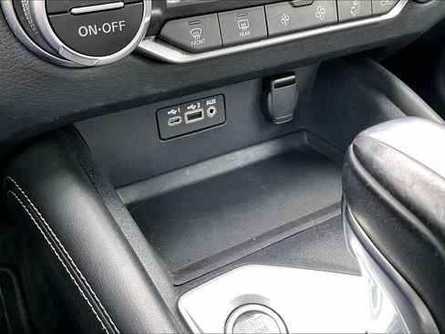 Used 2019 Nissan Altima 2.5 SL FWD image 16