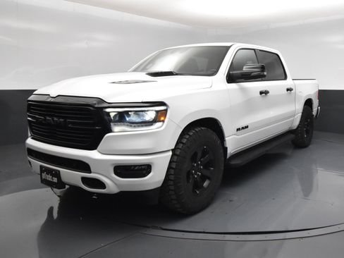 Used 2023 RAM 1500 Laramie AWD/4WD image 2