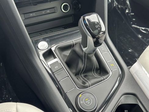 New 2026 Volkswagen Taos SE AWD/4WD image 22