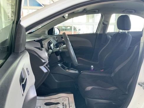 Used 2015 Chevrolet Sonic LT image 14