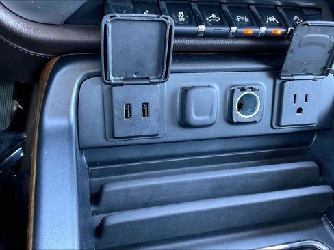 Used 2017 GMC Sierra 1500 SLT image 33